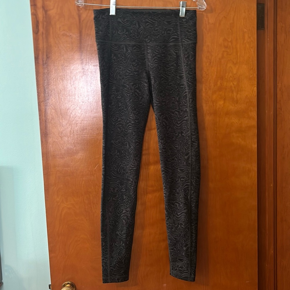 New without tags Under Armour heat gear leggings, size small